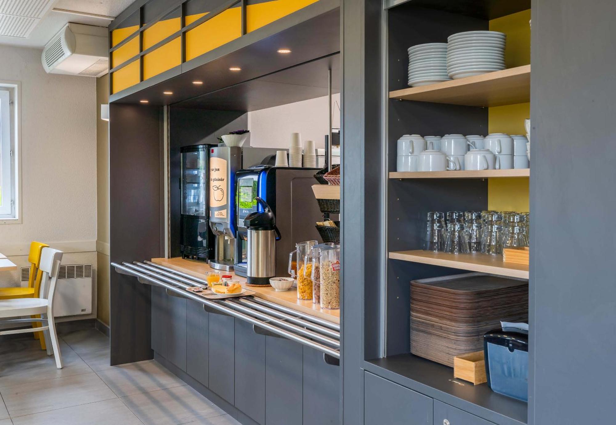 B&B Hotel Troyes Saint-Parres-Aux-Tertres エクステリア 写真