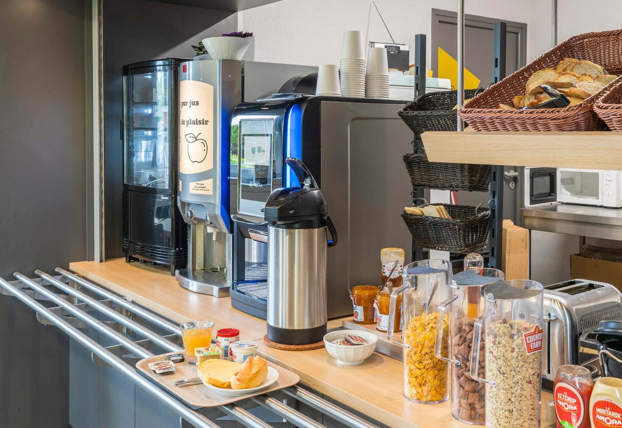 B&B Hotel Troyes Saint-Parres-Aux-Tertres エクステリア 写真