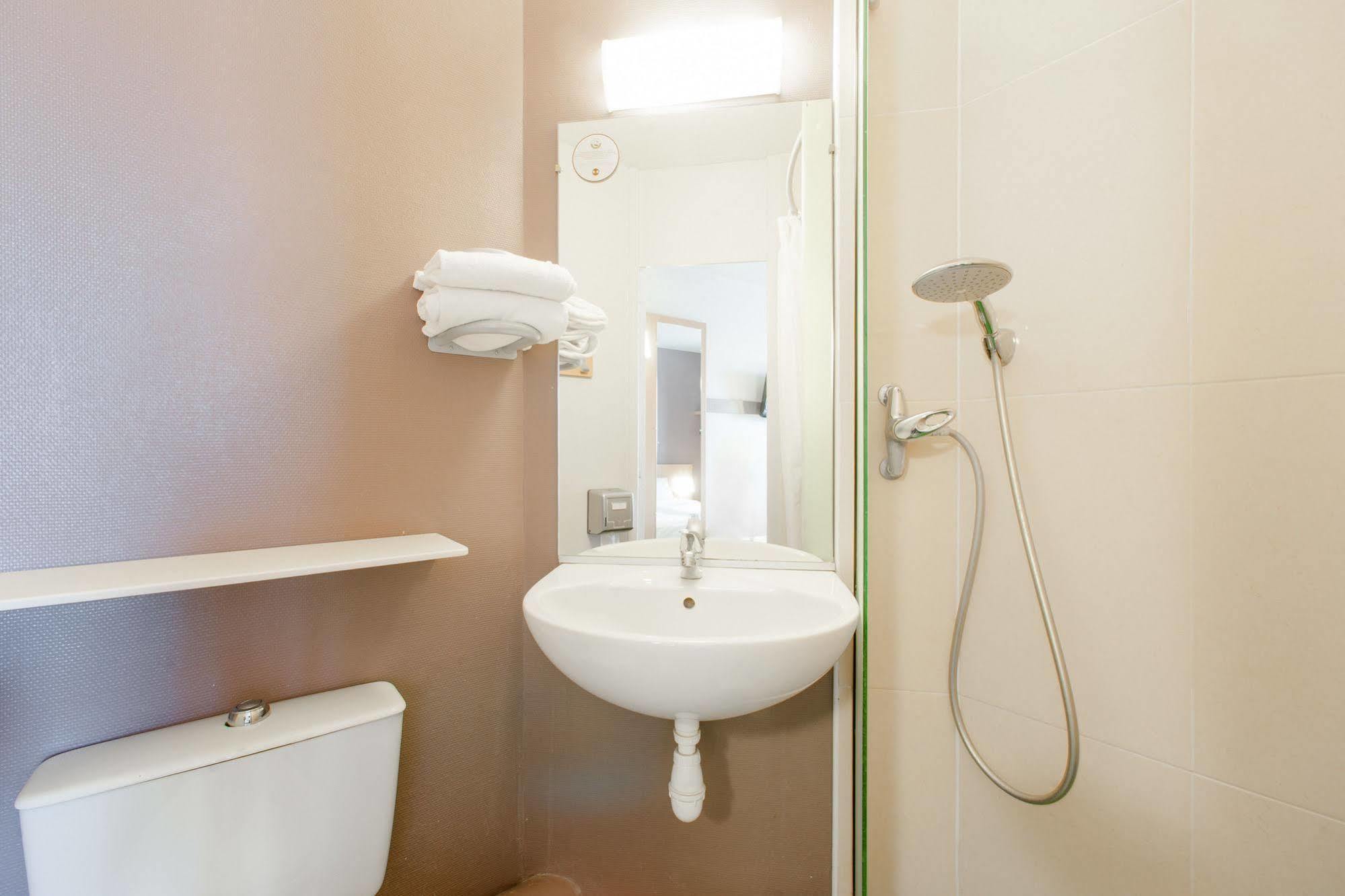 B&B Hotel Troyes Saint-Parres-Aux-Tertres エクステリア 写真
