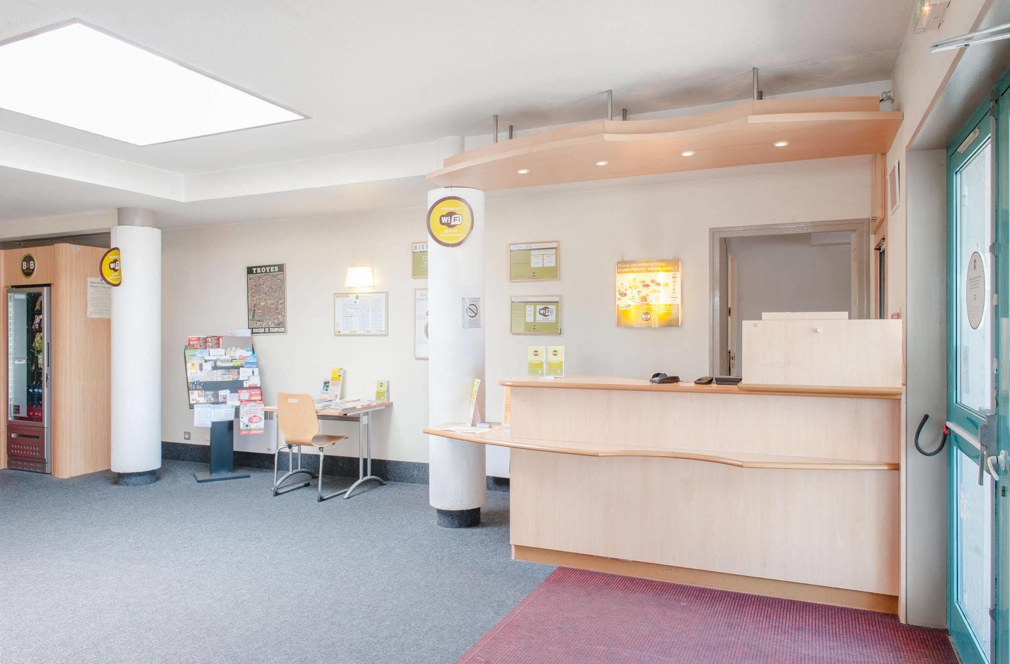 B&B Hotel Troyes Saint-Parres-Aux-Tertres エクステリア 写真
